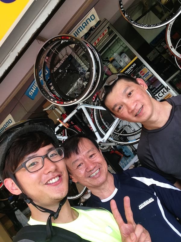 Friend with bicycle engineers