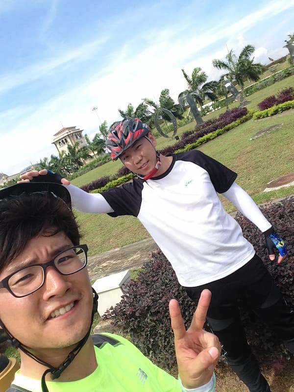 Blogger with friend in Kota Iskandar