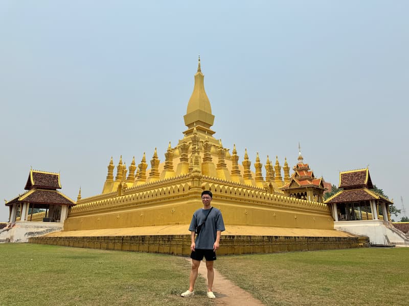 Friend in Pha That Luang