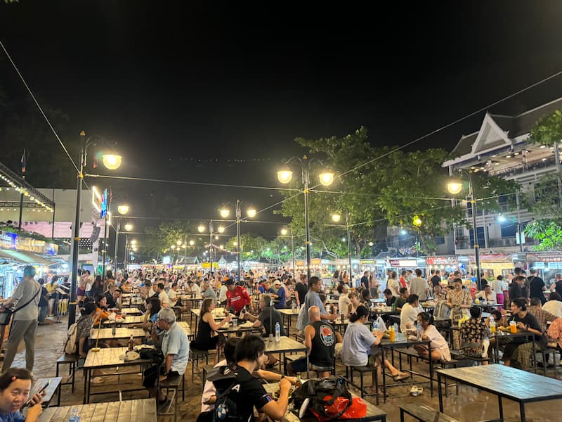 Good Night market