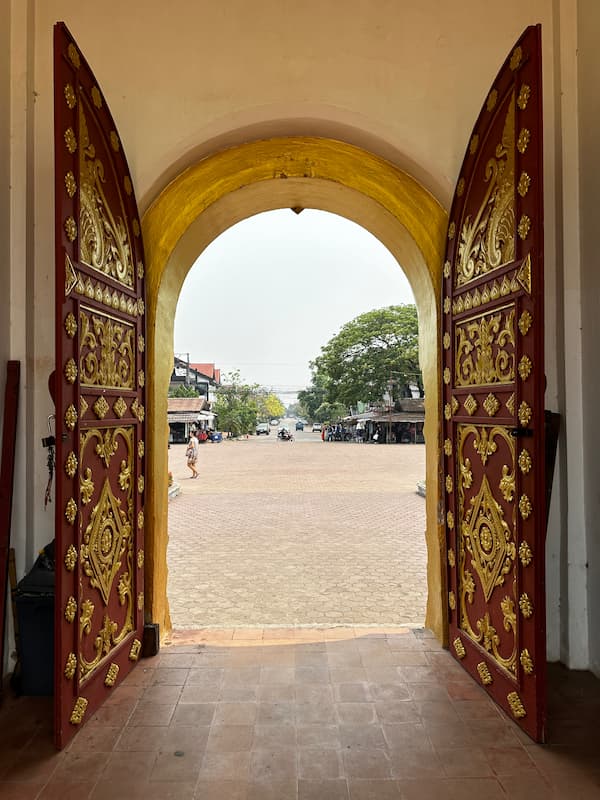 The entrance of Pha That Luang