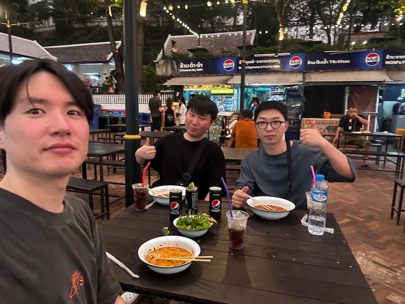 The group photo in Good Night market
