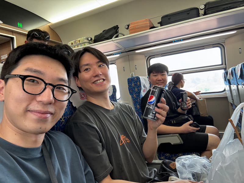 The group photo on the train