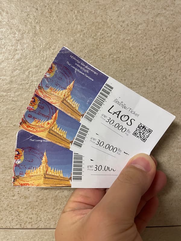 탓 루앙 황금사원 입장권들