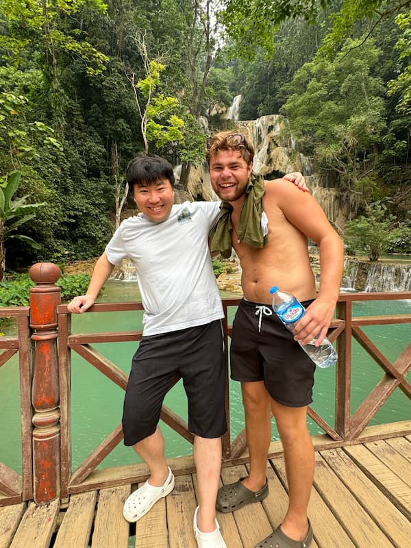 Blogger and foreigner in the top of Kuang Si waterfall