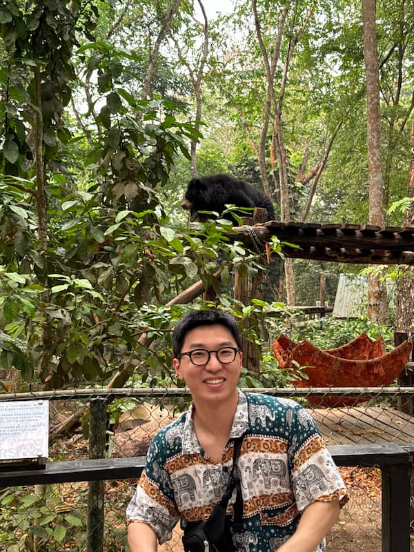 Friend in bear rescue center