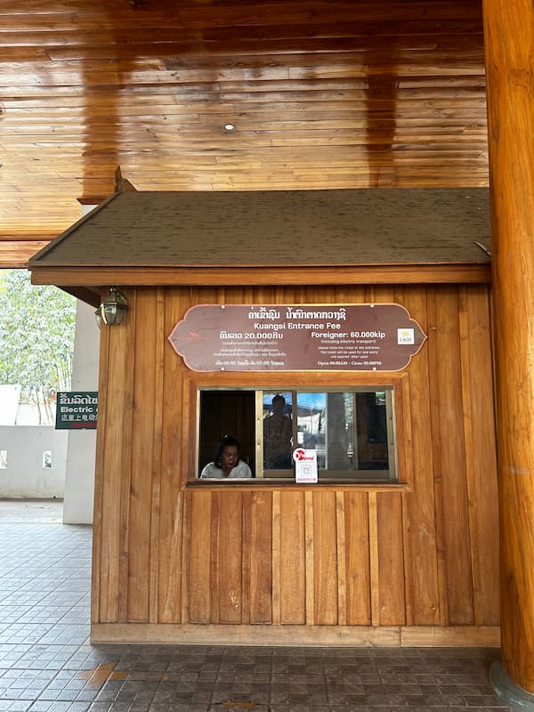 Ticket office for Kuang Si waterfall