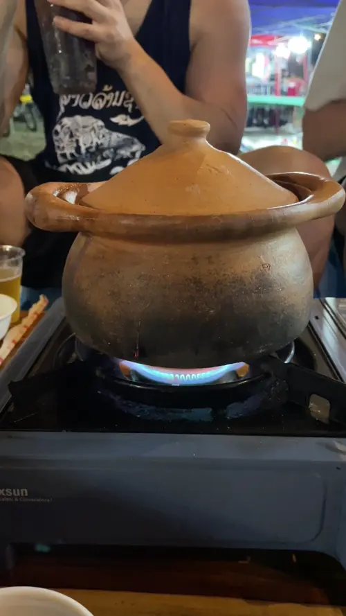 데워지고 있는 항아리