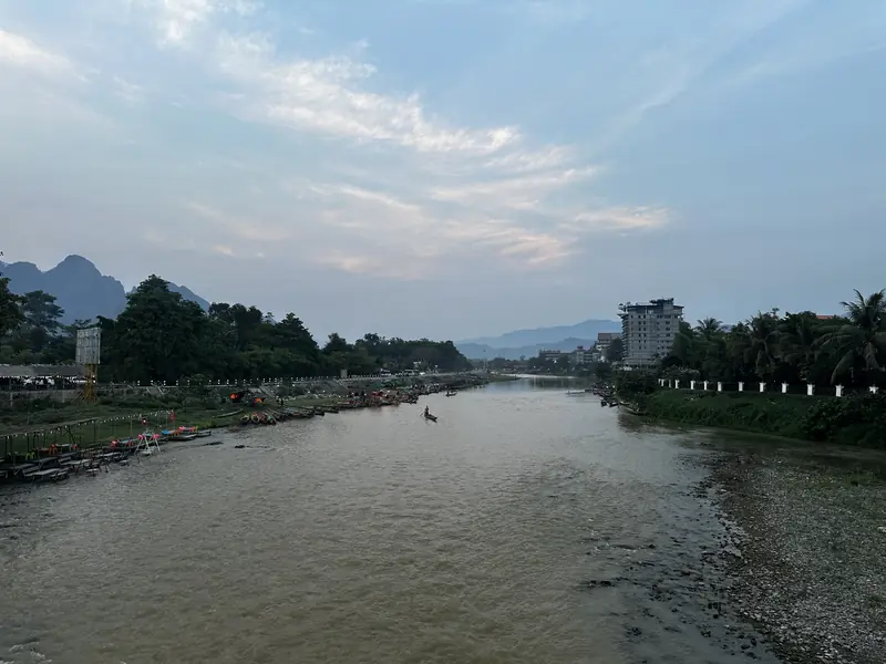 다리 위에서 바라본 남송강 전경