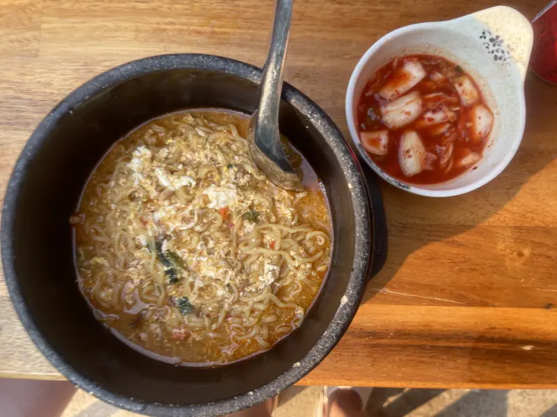 한국식 라면과 김치