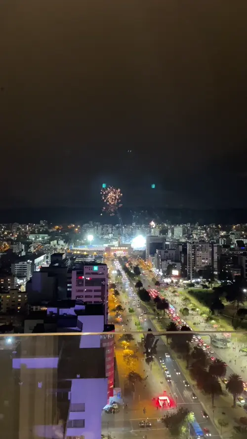 아타우알파 올림픽 경기장의 불꽃놀이