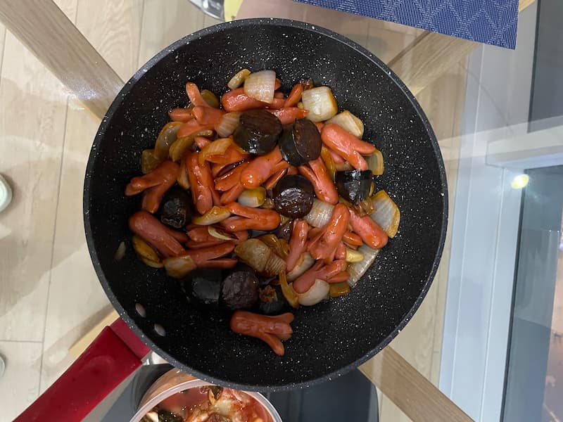 Stir-fried sausage and vegetables