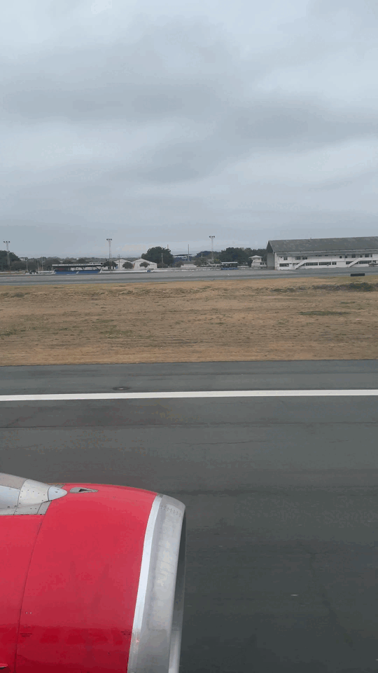A landing plane