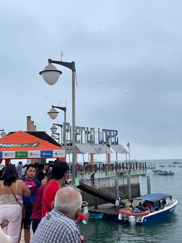 On the Puerto Lopez tourist pier