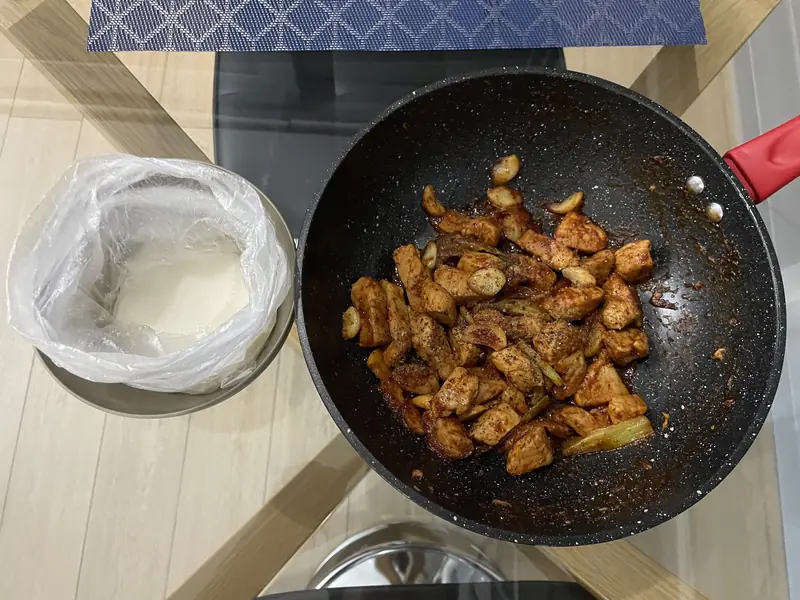 쌈무와 제육볶음