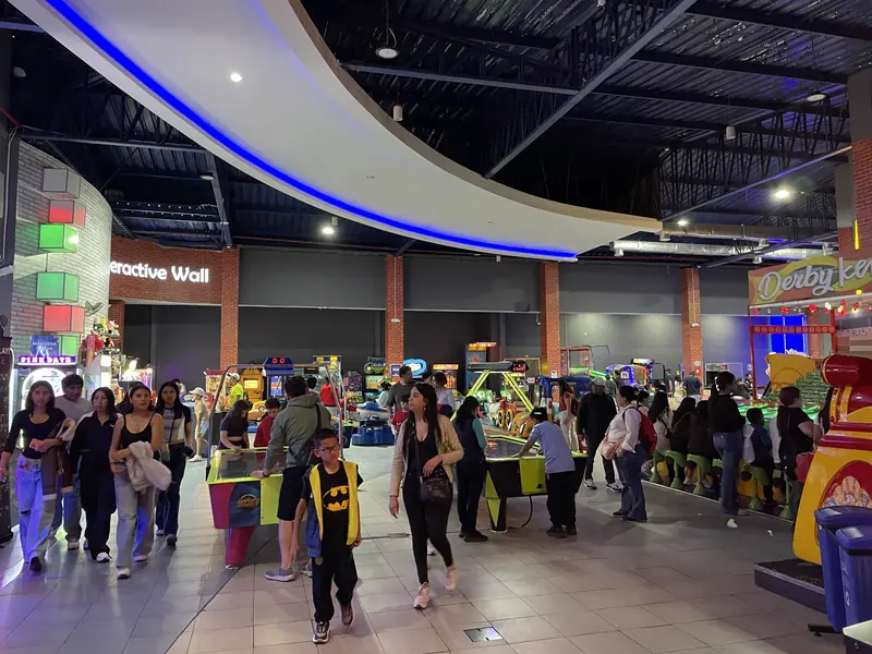 끼쎈뜨로 몰 오락실