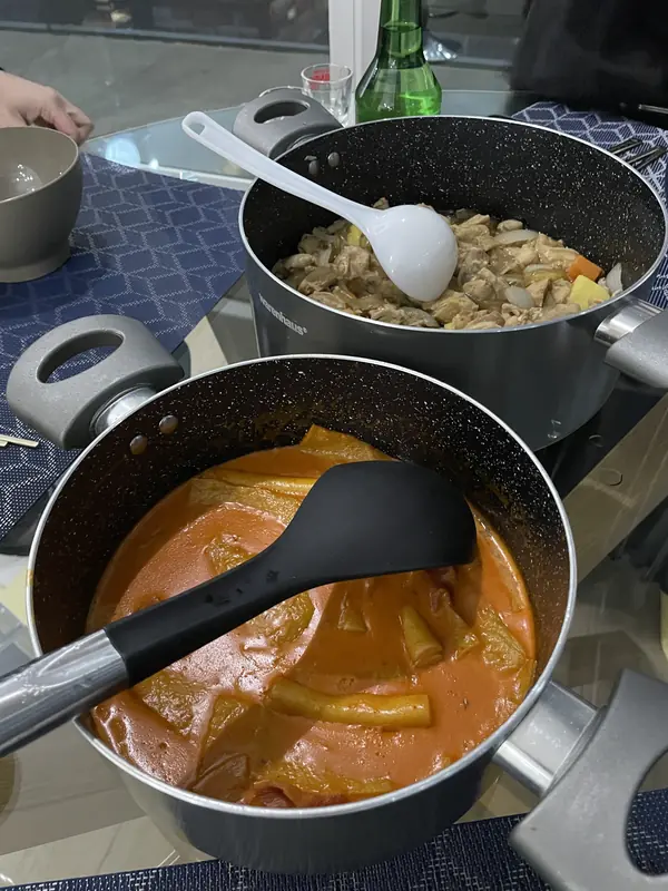 로제 떡볶이와 찜닭
