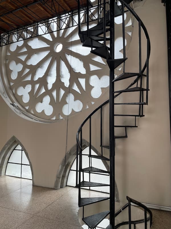 Spiral staircase