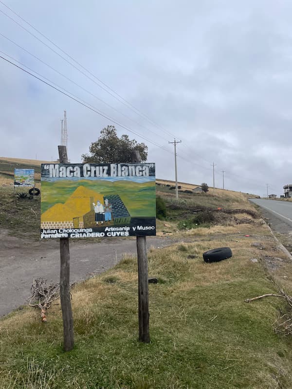 돈 훌리안 아저씨 댁 표지판