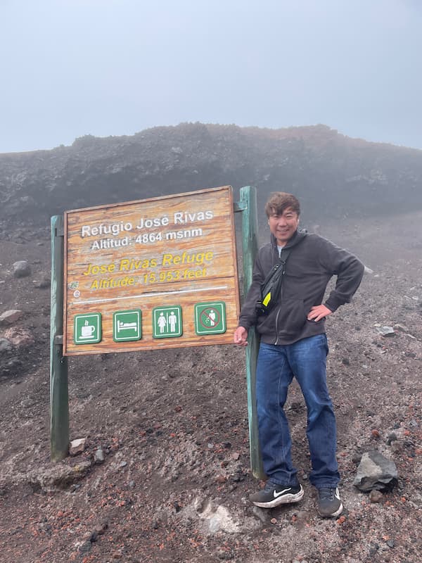 Blogger arrived refugio Cotopaxi