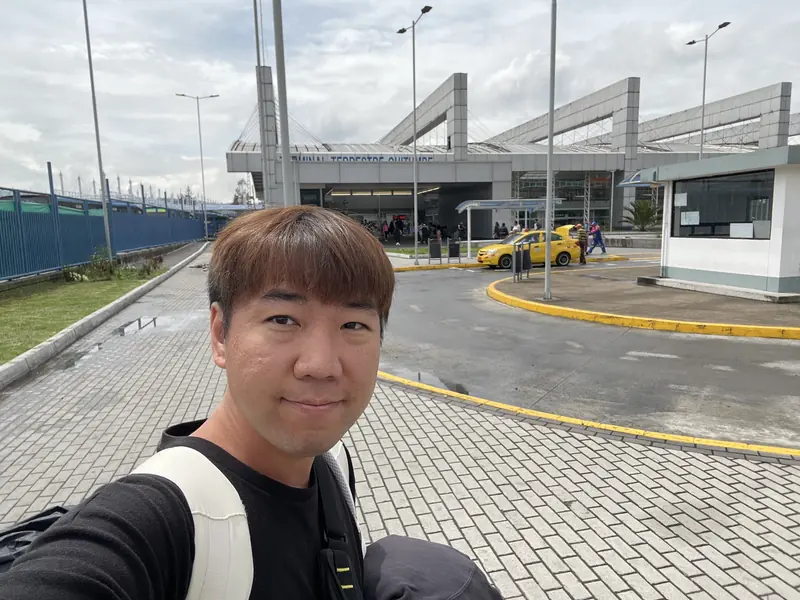 키툼베 고속버스 터미널에서 블로거