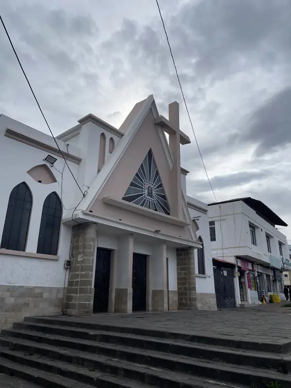 리오밤바 시내의 작은 교회