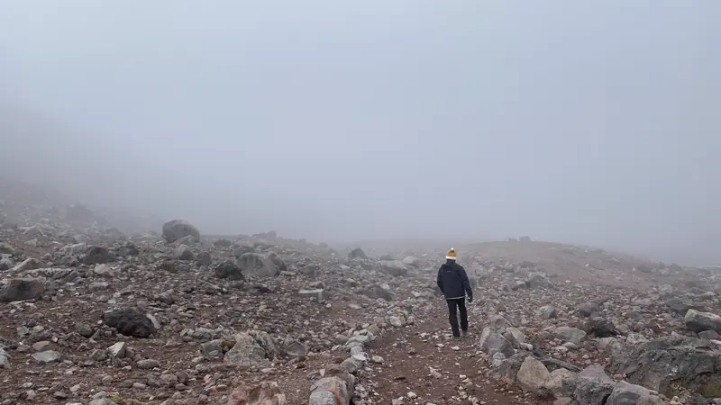 침보라소 화산을 올라가는 블로거