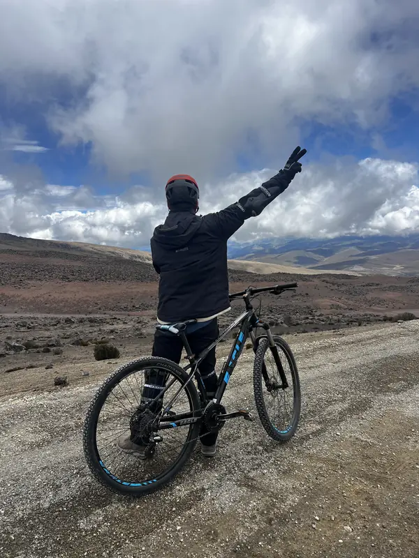 광활한 벌판에서 블로거와 자전거