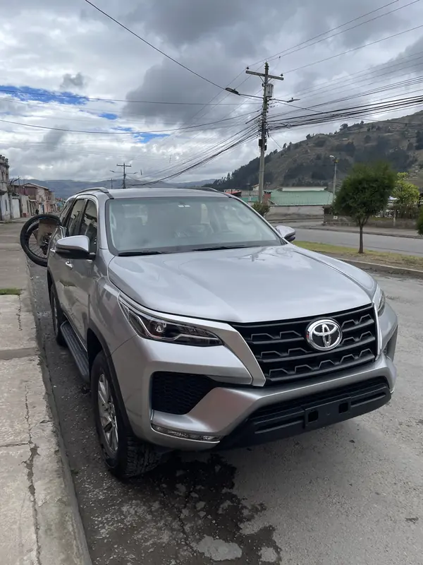 투어를 위한 SUV 차량