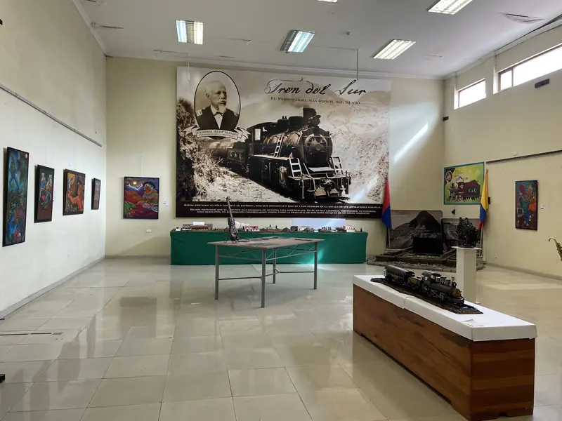 리오밤바 기차역 전시관