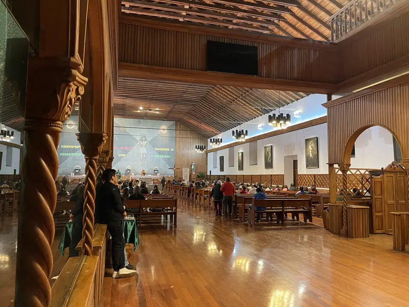 산타 바르바라 또는 사그라리오 예배당 내부