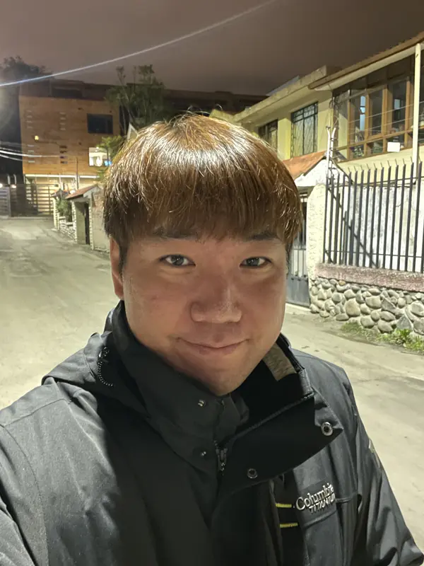 투리 전망대에 가기 위해 외출 중인 블로거