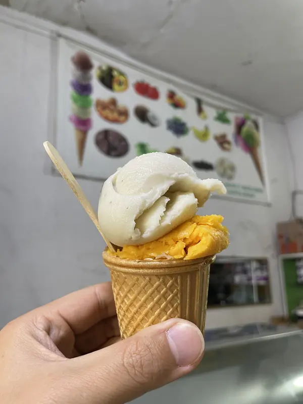 치리모야와 룩마 아이스크림