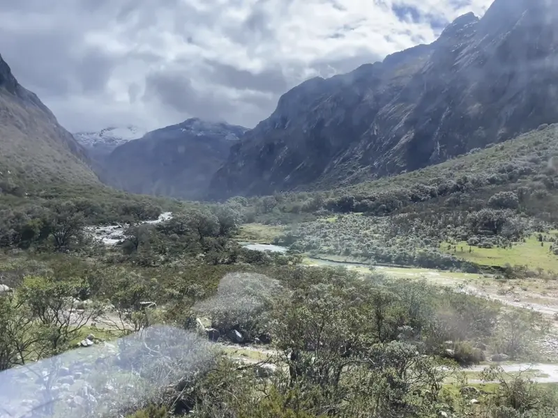 69 호수로 향하는 길