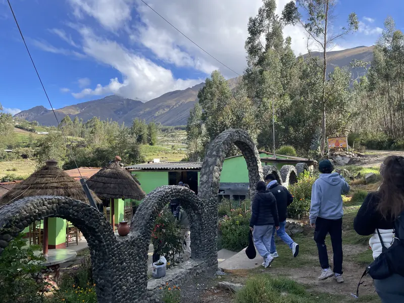 레크레오 로스 리소스 식당 입구