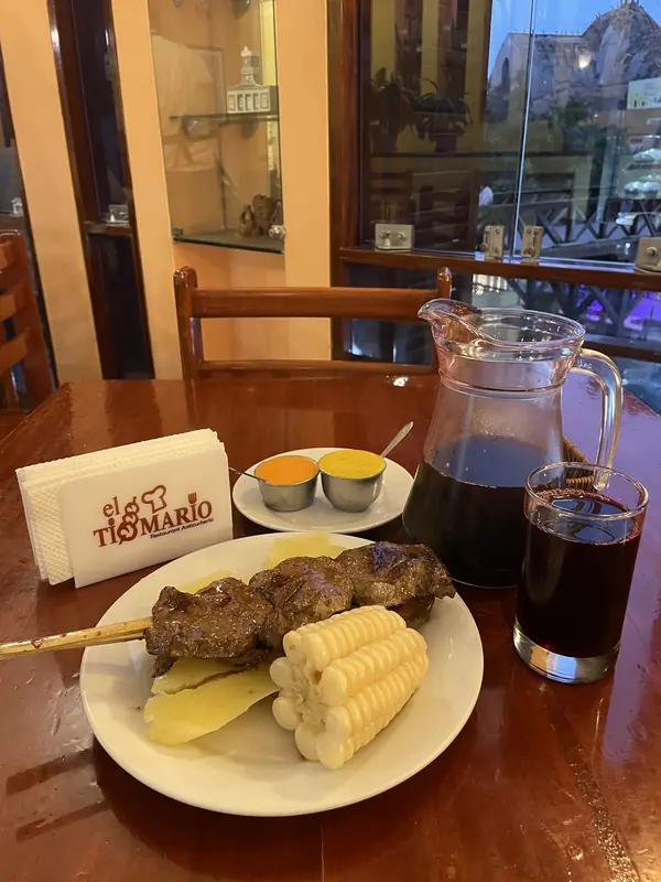 안티쿠초와 치차 모라다 주스