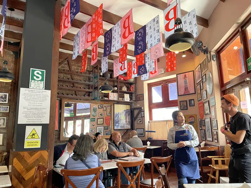 엘 보데곤 식당 내부