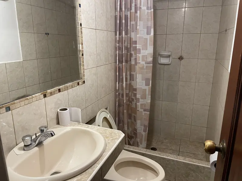 우아카 호스트 하우스 숙소 화장실