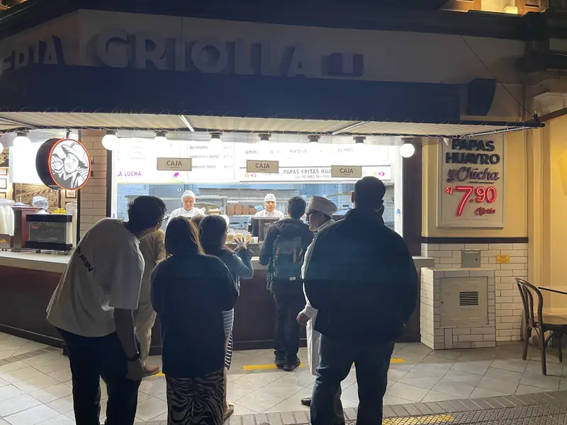 라 루차 산구체리아 크리오야 식당 카운터